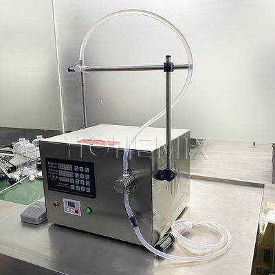 Machines de remplissage de liquide en acier inoxydable semi-automatique