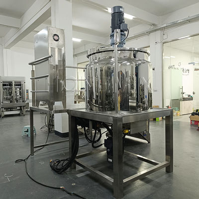 Machine de mélangeur de liquide détergent mobile