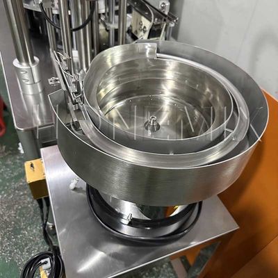 Machine de remplissage de crème quantitative rotative 220V pour le dissolvant de lèvre