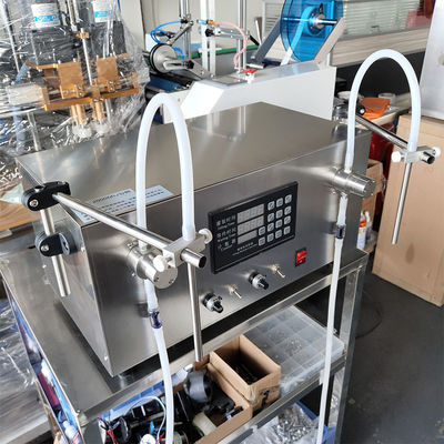 Machine de remplissage de petites bouteilles à double tête de détergent