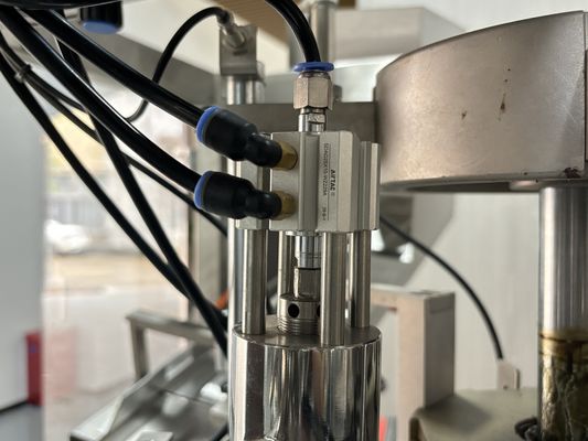 Machine à plier automatique pour le remplissage à la crème pour les tubes verticaux en aluminium