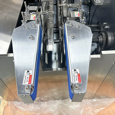 Machine à cartonner les tubes cosmétiques
