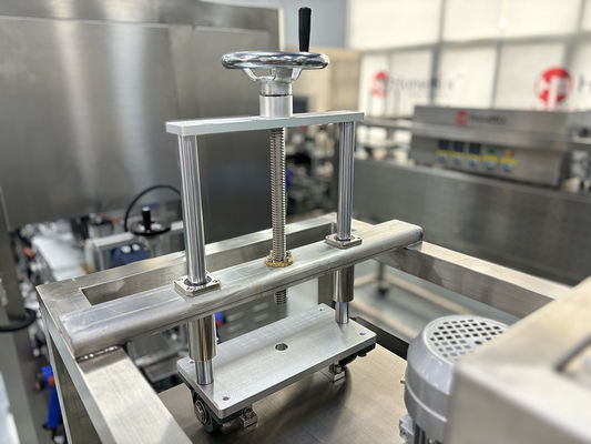 Machine d'emballage automatique de rétrécissement de film avec une capacité de 0 à 15 colis/min