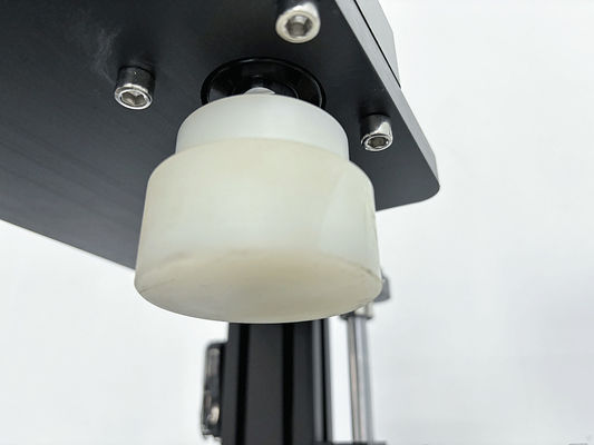 Équipement automatique de fermeture de bouteille